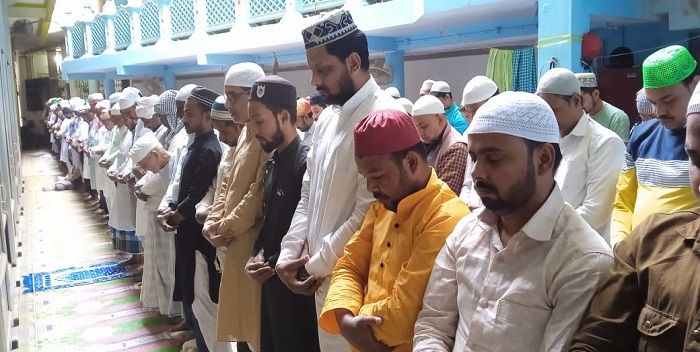 जुमा से शुरू हुआ रमजान, मस्जिदों में उमड़ी भीड़