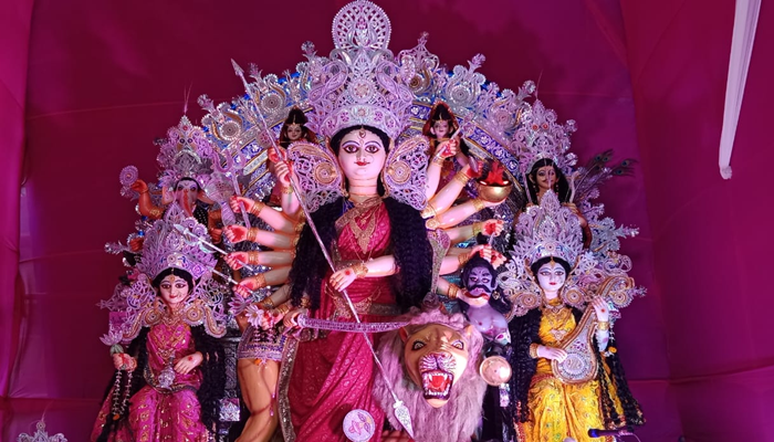 Navratra 2025: छपरा में 18 भुजाओं वाली मां दुर्गा की प्रतिमा का 50वां वर्ष