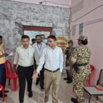 डिस्पैच केंद्रों पर ईवीएम एवं वीवीपैट सीलिंग कार्य का जिलाधिकारी ने किया निरीक्षण 3612614a-d132-473c-8319-838633d73065