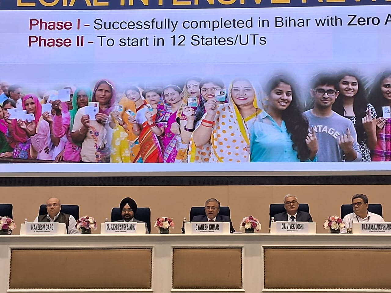 बिहार के बाद अब 12 राज्यों में मतदाता सूची होगी अपडेट, कल से आगामी फरवरी तक चलेगी प्रक्रिया