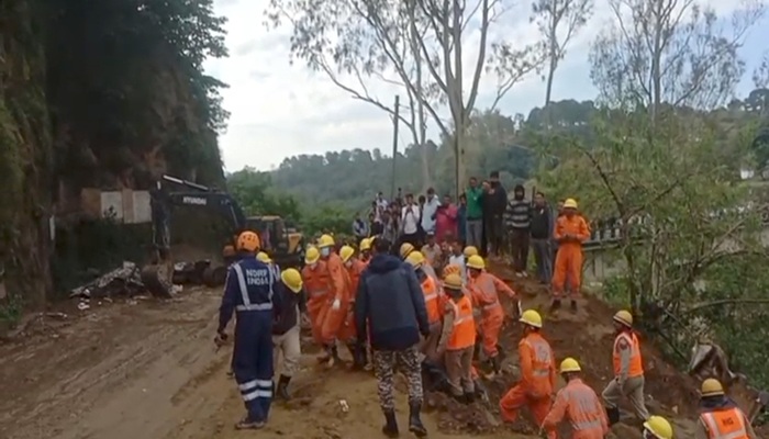 बिलासपुर बस हादसे में कई परिवारों के बुझ गए चिराग, 16 की मौत, दो बच्चे सुरक्षित बचाए