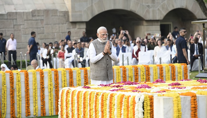 राष्ट्रपति, प्रधानमंत्री ने महात्मा गांधी और लाल बहादुर शास्त्री को जन्मदिन पर किया नमन