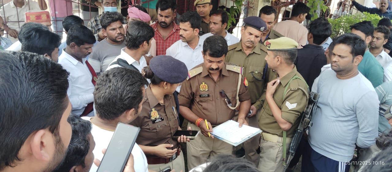 उत्तर प्रदेश के मीरजापुर में ट्रेन की चपेट में आकर 6 महिलाओं सहित 8 श्रद्धालुओं की मौत, कई घायल