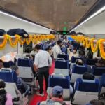 प्रधानमंत्री मोदी ने देश को चार और वंदेभारत की दी सौगात, दिखाई झंडी e3c3eb61f6a8b0d210480a0a5c264d26_62177270