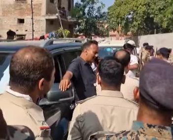 सारण के मांझी में विधायक के वाहन पर हमला, शीशा टूटा, स्थिति नियंत्रण में, अतिरिक्त पुलिस बल तैनात