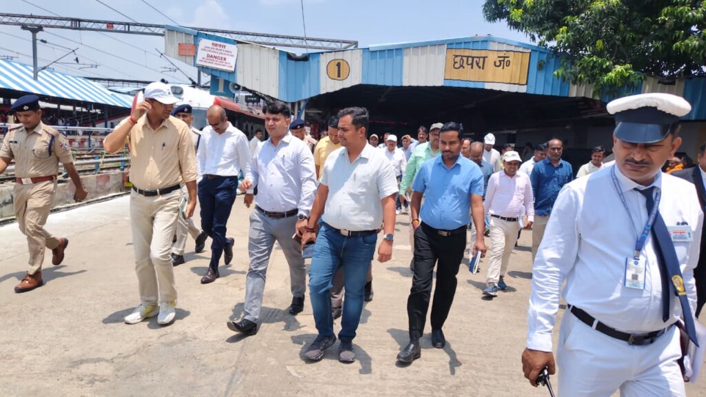निरीक्षण करते डीआरएम 